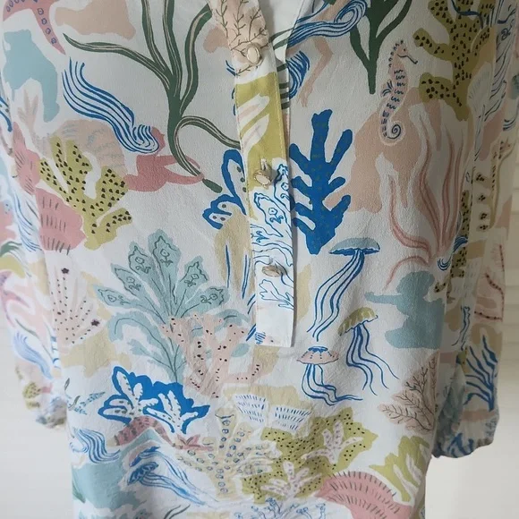 Spartina 449 Cora Seafoam Mermaids Split V-neck 100% Silk Blouse Size S - Picture 11 of 11